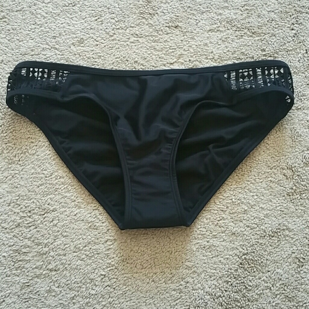 🌟NWT🌟 Crochet side bikini bottom